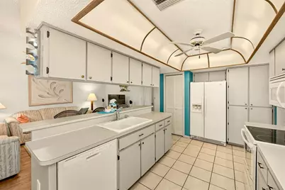 10529 Ayr Court, New Port Richey, FL 34654 - Photo 11