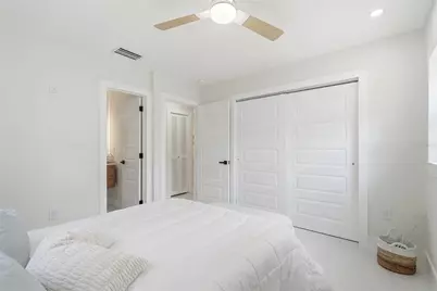 8118 Tanglewood Lane, Tampa, FL 33615 - Photo 19
