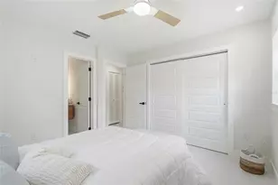 8118 Tanglewood Ln, Tampa, FL 33615 - Photo 19