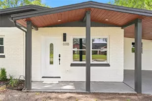 8118 Tanglewood Ln, Tampa, FL 33615 - Photo 5