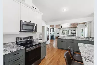 517 Avery Avenue, Crystal Beach, FL 34681 - Photo 11