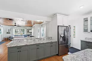 517 Avery Ave, Crystal Beach, FL 34681 - Photo 7