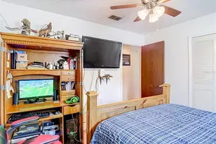 3008 Ripplewood Dr, Seffner, FL 33584 - Photo 25