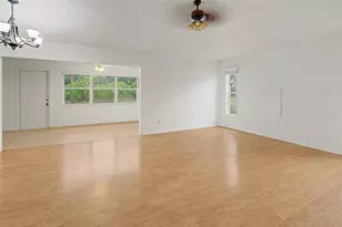 2241 Worthington Greens Dr, Sun City Center, FL 33573 - Photo 9