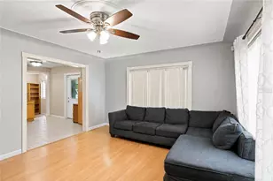 3827 38th Ave N, Saint Petersburg, FL 33713 - Photo 3