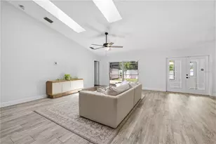 1570 Club Dr, Tarpon Springs, FL 34689 - Photo 3