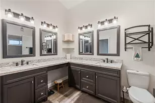 1570 Club Dr, Tarpon Springs, FL 34689 - Photo 13