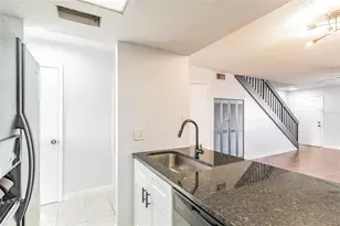 4907 W McElroy Ave, Tampa, FL 33611 - Photo 5