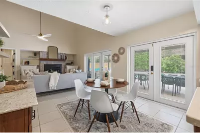 11007 Theresa Arbor Drive, Tampa, FL 33617 - Photo 19