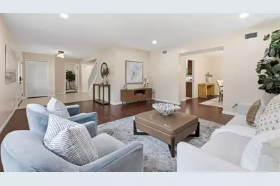 11007 Theresa Arbor Drive, Tampa, FL 33617 - Photo 13