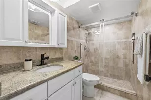 11007 Theresa Arbor Dr, Tampa, FL 33617 - Photo 25