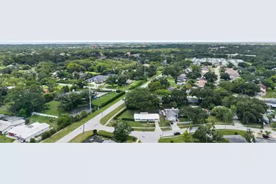 2287 Manor Boulevard N, Clearwater, FL 33765 - Photo 43