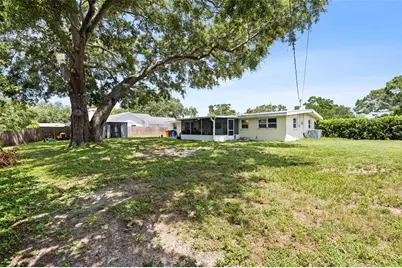 2287 Manor Boulevard N, Clearwater, FL 33765 - Photo 37