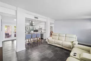 2287 Manor Blvd N, Clearwater, FL 33765 - Photo 9