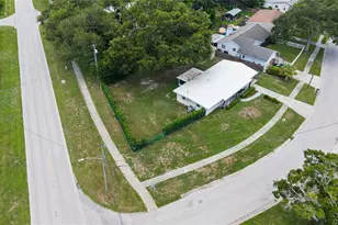 2287 Manor Blvd N, Clearwater, FL 33765 - Photo 41