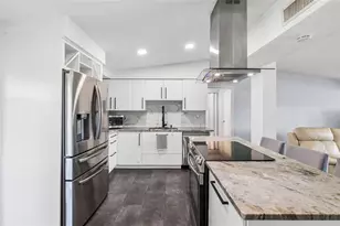 2287 Manor Blvd N, Clearwater, FL 33765 - Photo 11