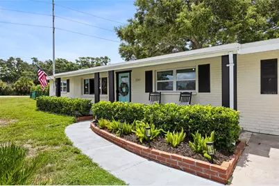 2287 Manor Boulevard N, Clearwater, FL 33765 - Photo 15