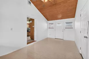 2600 25th Ave N, Saint Petersburg, FL 33713 - Photo 25