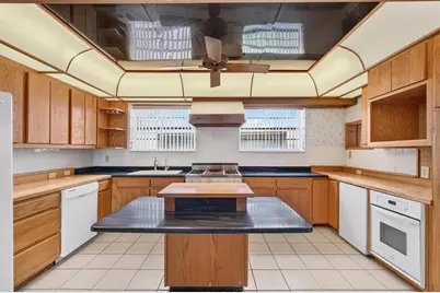 2600 25th Avenue N, Saint Petersburg, FL 33713 - Photo 11