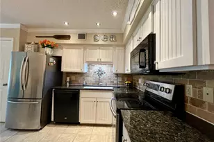 2223 Philippine Dr, Clearwater, FL 33763 - Photo 11