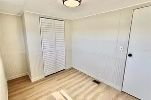 7028 Mt Jupiter Dr NE, Saint Petersburg, FL 33702 - Photo 7