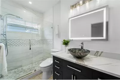 4802 W Beachway Drive, Tampa, FL 33609 - Photo 17