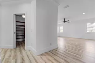 4802 W Beachway Dr, Tampa, FL 33609 - Photo 29