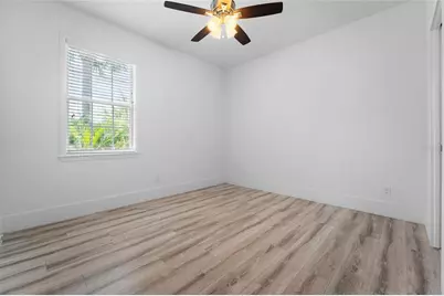 4802 W Beachway Drive, Tampa, FL 33609 - Photo 23