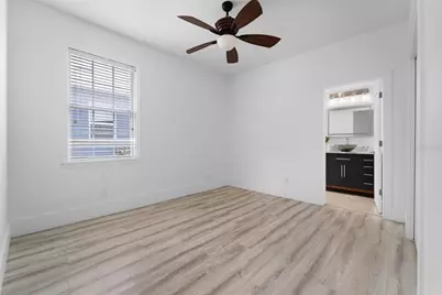 4802 W Beachway Drive, Tampa, FL 33609 - Photo 15