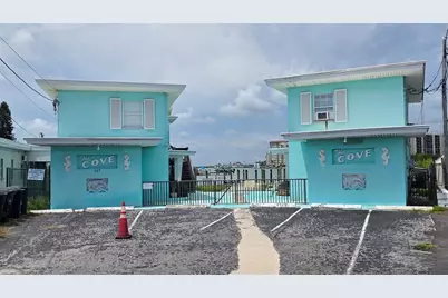 627 Bay Esplanade, Clearwater Beach, FL 33767 - Photo 1