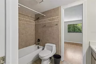 3911 Oak Limb Ct, Tampa, FL 33614 - Photo 17