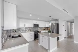 223 Island Way, Clearwater Beach, FL 33767 - Photo 11