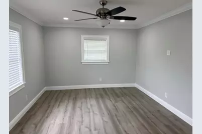 3780 51st Street N, Saint Petersburg, FL 33710 - Photo 17