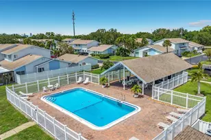 6537 Cape Hatteras Way NE, Saint Petersburg, FL 33702 - Photo 7