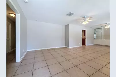 7123 Woodfield Drive, Tampa, FL 33617 - Photo 5