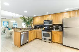 11605 Gulf Blvd, Treasure Island, FL 33706 - Photo 13