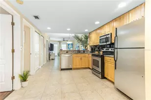 11605 Gulf Blvd, Treasure Island, FL 33706 - Photo 15