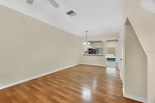 6737 Lake Rochester Ln, Gibsonton, FL 33534 - Photo 5