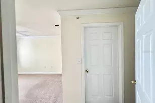 18469 Bridle Club Dr, Tampa, FL 33647 - Photo 41