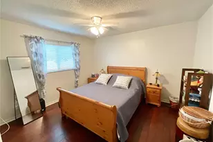 1349 Hillside Dr, Tarpon Springs, FL 34689 - Photo 15
