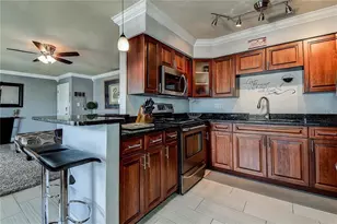 5111 Coquina Key Dr SE, Saint Petersburg, FL 33705 - Photo 3