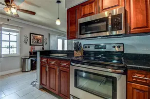 5111 Coquina Key Dr SE, Saint Petersburg, FL 33705 - Photo 9