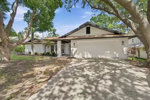 2721 Briarpatch Dr, Valrico, FL 33596 - Photo 3