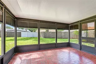 14012 Cascade Ln, Tampa, FL 33618 - Photo 15