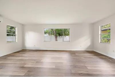 3223 Dryer Avenue, Largo, FL 33770 - Photo 9