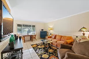 12510 Noreast Lake Dr, Tampa, FL 33612 - Photo 13