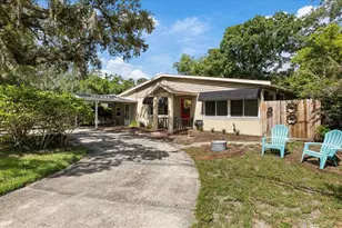 12510 Noreast Lake Dr, Tampa, FL 33612 - Photo 1