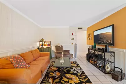 12510 Noreast Lake Drive, Tampa, FL 33612 - Photo 11