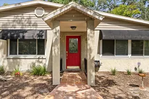 12510 Noreast Lake Dr, Tampa, FL 33612 - Photo 3