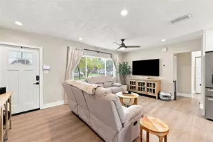 716 75th Ave N, Saint Petersburg, FL 33702 - Photo 9
